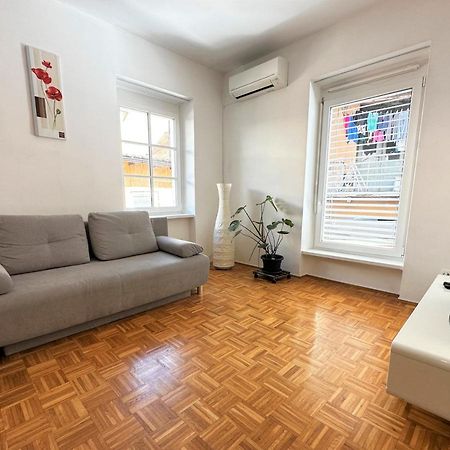 Charming Starry Night Apartment Lublaň Exteriér fotografie