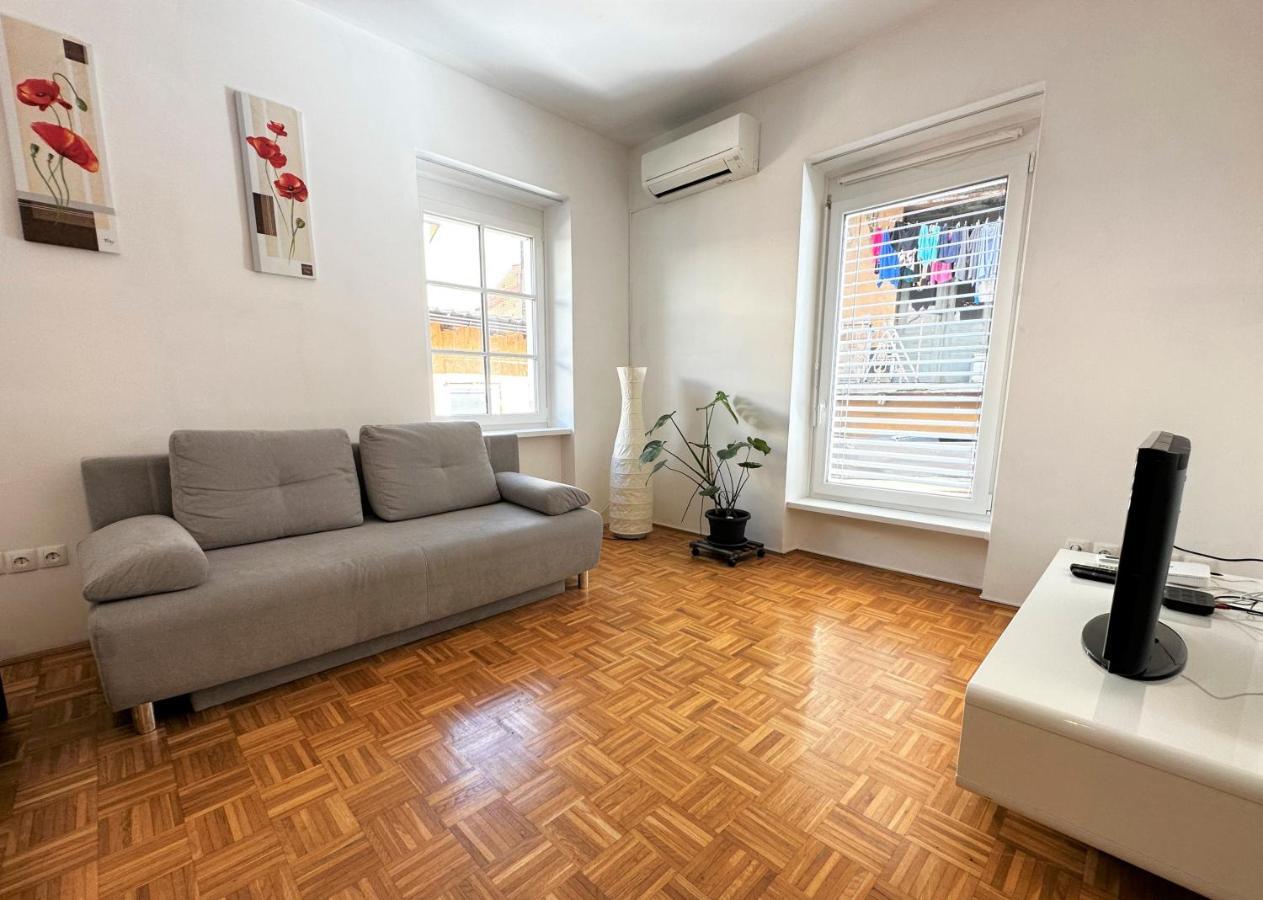Charming Starry Night Apartment Lublaň Exteriér fotografie