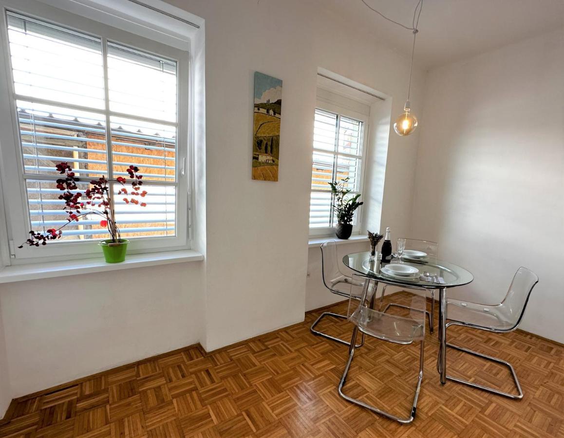 Charming Starry Night Apartment Lublaň Exteriér fotografie