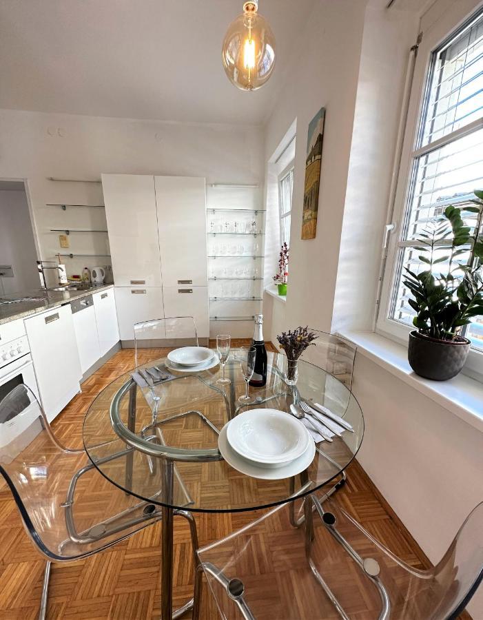 Charming Starry Night Apartment Lublaň Exteriér fotografie